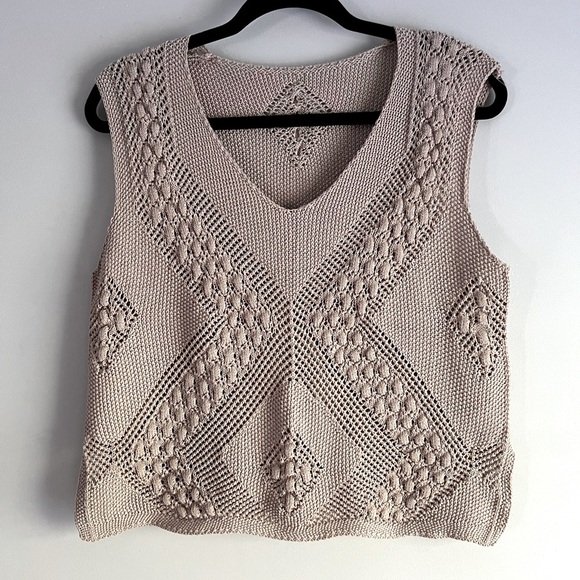None Tops - Beige V Neck Knitted Semi Sheer Sleeveless Top Size Large